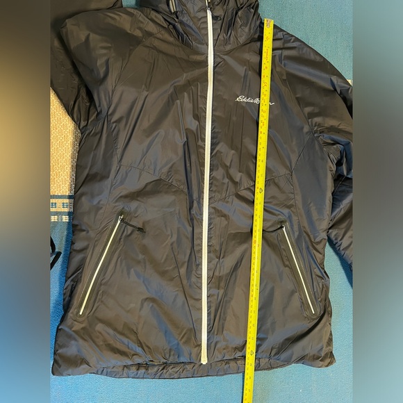 Black Eddie Bauer down jacket - Picture 4 of 10